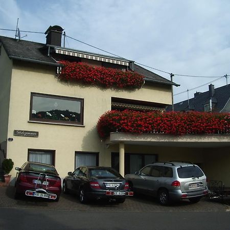 Gaestehaus Resi Hotel Zeltingen-Rachtig Ngoại thất bức ảnh