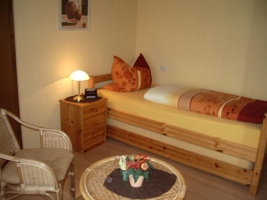 Gaestehaus Resi Hotel Zeltingen-Rachtig Phòng bức ảnh